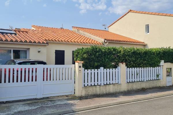 Villa 2 jardins et clim proximité mer, Забронировать  Caves Лангедок-Руссильон