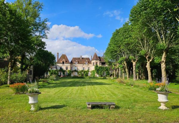 Le Château du Fort Villiers-Saint-Benoît, Забронировать  Villiers-Saint-Benoît Бургундия-Франш-Конте