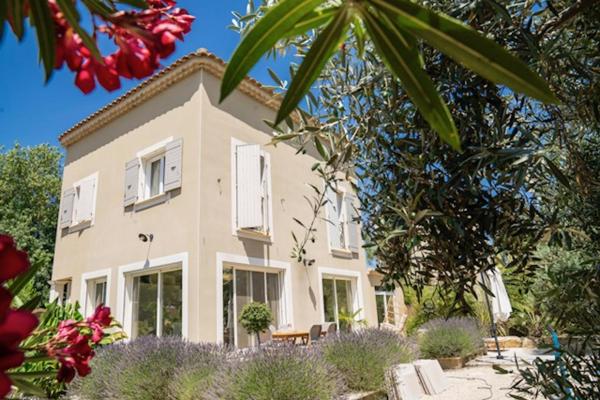 Villa Aprile, Забронировать  Сент-Этьен-дю-Грес Альпы