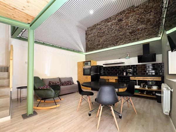 Apartamentos Ribadeo, Забронировать  Рибадео A Marina Lucense, рядом с Cargadeiro