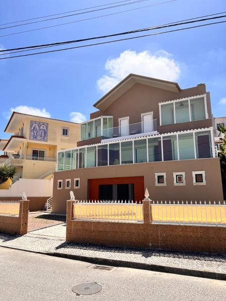 Holiday Villa with Private Pool - Villa Farol, Забронировать  Отели Назаре с парковкой, Парковка