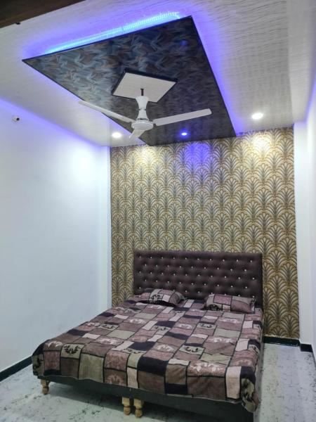 Shree radhe Kunj Guest House, Забронировать  Удджайн штат Мадхья-Прадеш