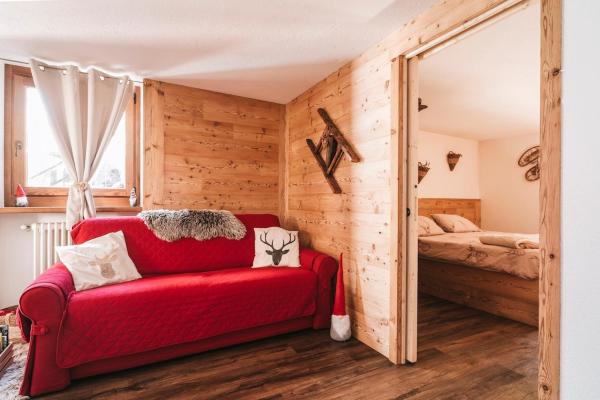 Lo Chalet Du Village, Забронировать Шале Шамбав Валле д'Аоста