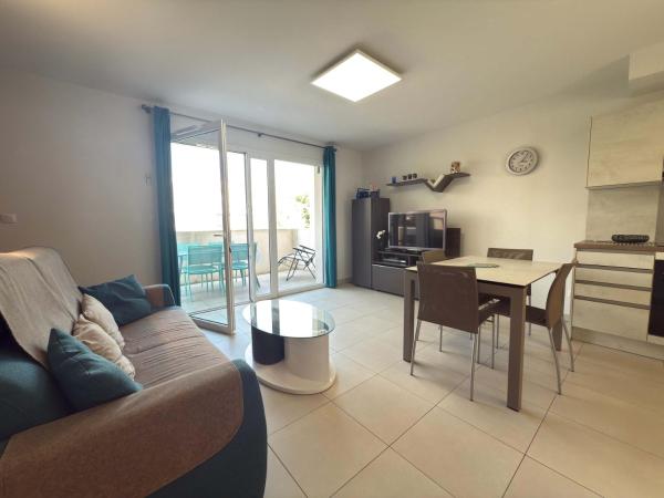 Villa Bianca Appartement DUPLEX climatisé à 500m de la plage, Забронировать  Сериньян Hérault