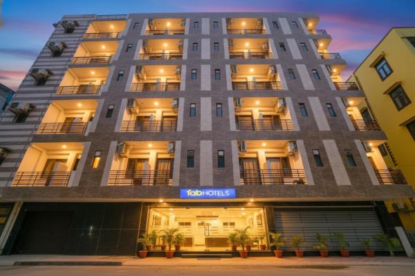 FabHotel New Silver Crown, Забронировать  Дварка 