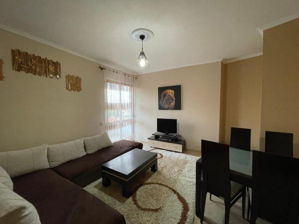 B&B - Private rooms 2, 预订 酒店 地拉那 Tirana Region