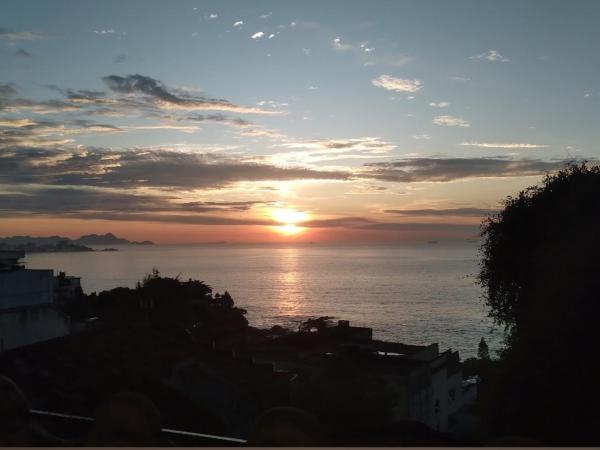 Favela Suite Quartos Camas Quitinetes para Rapazes Alto Vidigal, Забронировать  Видигаль Рио-де-Жанейро