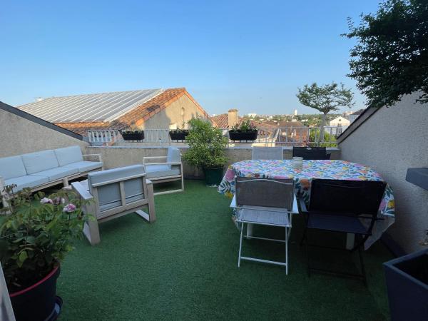 Grand Appartement Hypercentre avec Terrasse et Parking, Забронировать  Пуатье Futuroscope