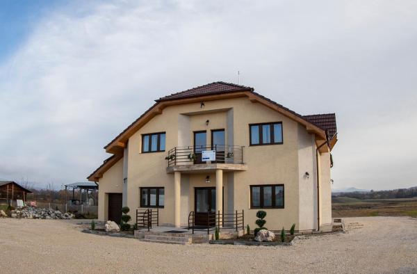 AGROPENSIUNEA LUK, Забронировать  Petreasa Бихор