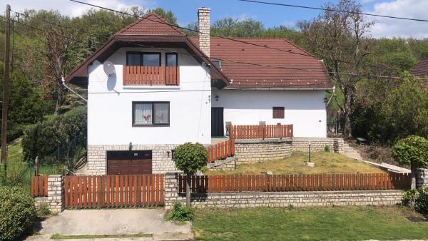 Balatoni Family House, Забронировать  Balatonszőlős Веспрем