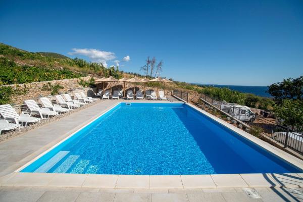 Beachfront Apartments Vala with a swimming pool