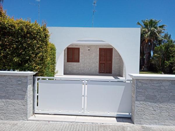 DIMORA ALFAS TORRE DELL'ORSO Villaggio Torre Saracena, Забронировать  Торре дель'Орсо Саленто, рядом с Археологический комплекс Рока