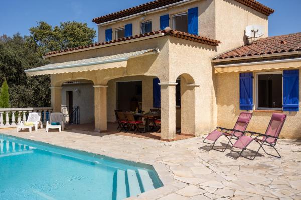 Provenzalische Villa lOlivier - mit Terrasse und privatem Pool by Riviera HomeLife, Забронировать  Сен-Рафаэль Mimosa Road