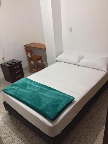 Roomies House By Rincon, Забронировать  Медельин Antioquia