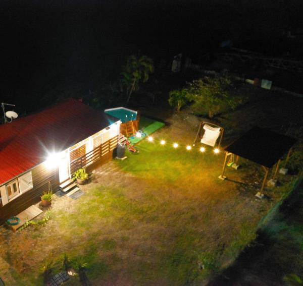 Uta House Sainte-Anne, Забронировать  Сент-Анн Grande-Terre