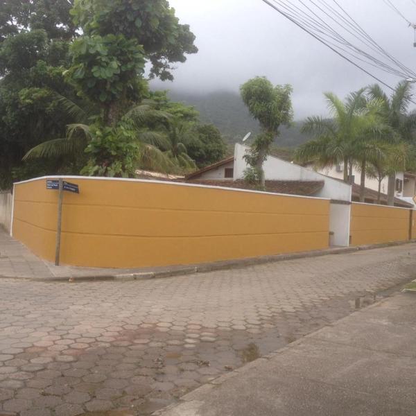 Casa Ilhabela 100m da Praia do Pequeá- 6 pessoas, Забронировать  Ильябела штат Сан-Паулу