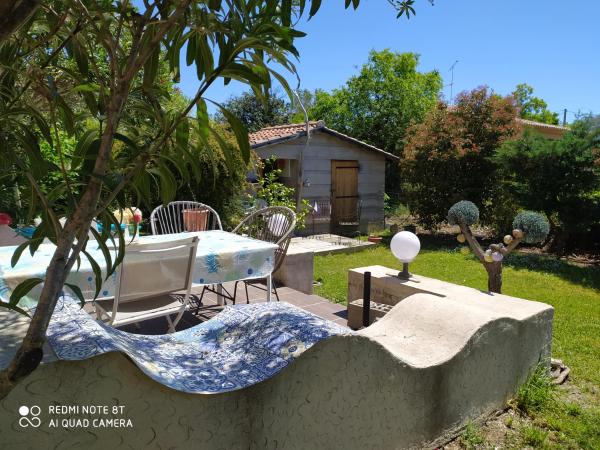 Villa de charme avec piscine, Забронировать Вилла Отели Oriental Coast Corsica с парковкой, Парковка