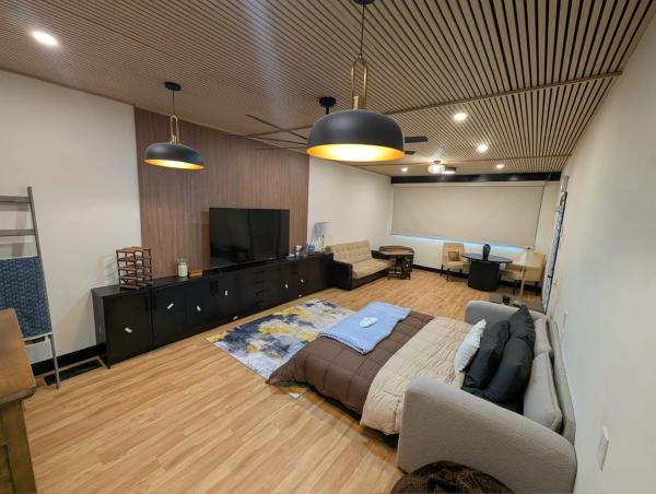 Beamsville Modern Rustic Suites