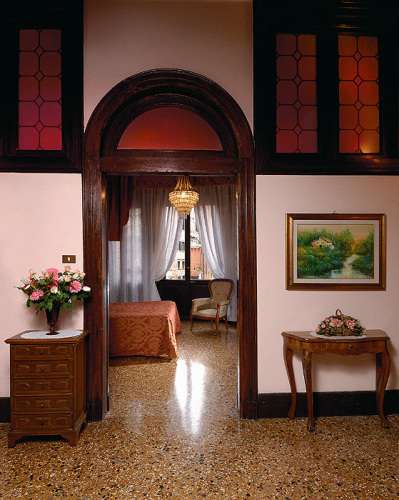 Hotel de l\Alboro