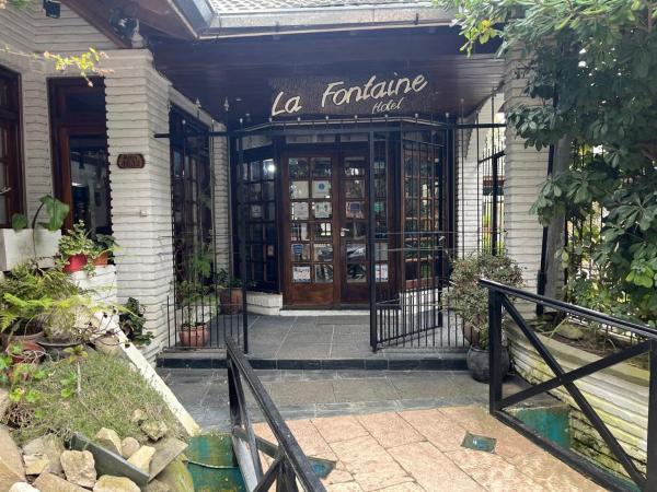 Hotel La Fontaine, Забронировать  Отели провинции Буэнос-Айреса с бассейном, Бассейн