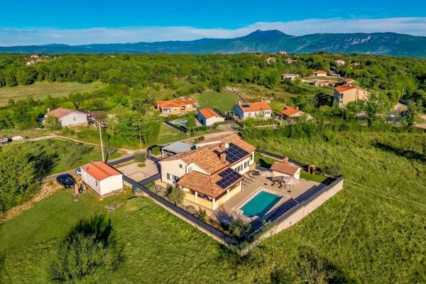 Casa Berton - Modern Villa With Pool - Happy Rentals, Забронировать  Недесчина Central Istria