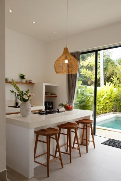 Jaya Villa 4, Uluwatu, Забронировать  Отели провинции Бали с парковкой, Парковка
