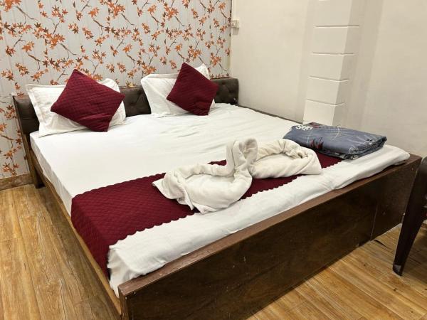 New Banaras Paying Guest House, Забронировать  Джамб штат Махараштра