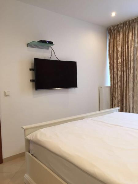 3 Zimmerwohnung im Herzen der Altstadt, Забронировать  Отели Бонна с парковкой, рядом с Камерный театр Бонна, Парковка