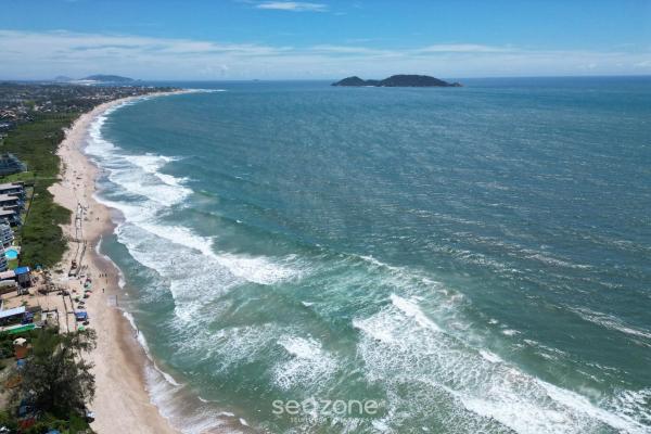 Condomínio de frente para o mar em Morro das Pedras - FTSs, Забронировать  Отели Флорианополиса с парковкой, Парковка