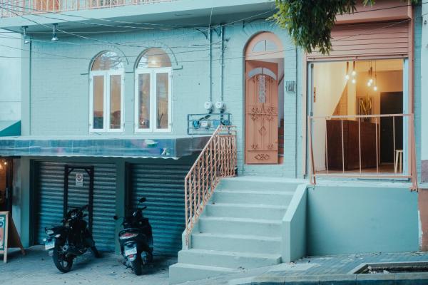 Central Hostel Zona 4, Забронировать  Zona 4 Гватемала-Сити