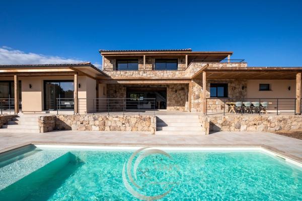 Villa Neuve Corse sud avec vue mer et piscine chauffée, Забронировать  Пьяноттоли-Кальдарелло 