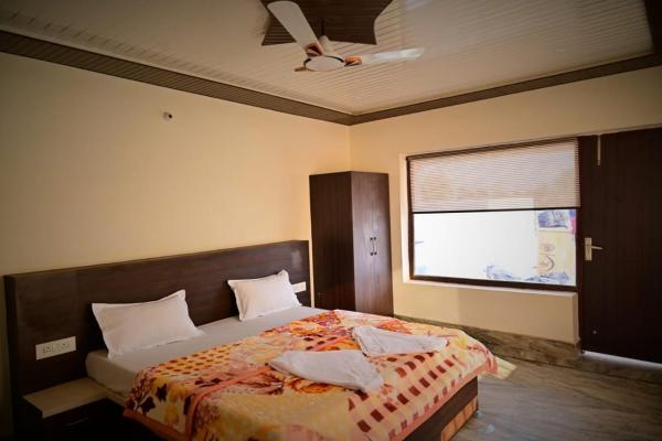 hotelsiyashreeram, Забронировать  Бизнес-отели Орчха, 4* 5*