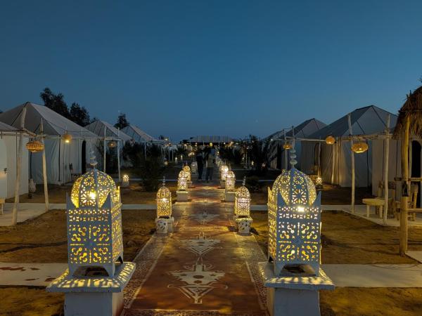 Merzouga Joy Camp, Забронировать  Хассилабиед Ksar es Souk