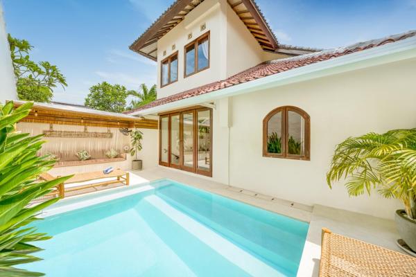 3BR Villa | Seminyak Central | 450m From Beach, Забронировать  Отели провинции Бали с завтраком, Завтраки