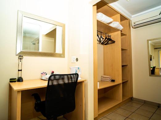 Shalom Guest House, Забронировать  Эденвейл East Rand
