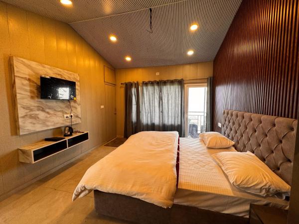 Dhanaulti The Grand Resort, Забронировать  Дханолти штат Уттаракханд
