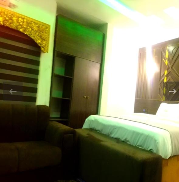 Portsmouth Villa Hotel & Suites