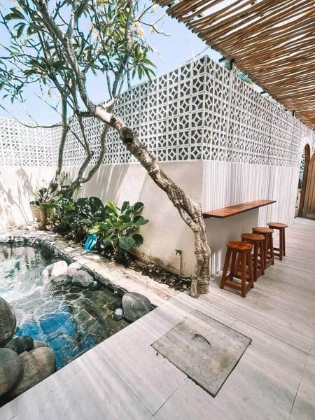 Chic 2BR Villa w/Rock Plunge Pool, Забронировать  Отели провинции Бали с парковкой, Парковка