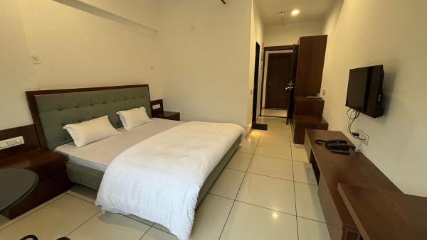 Silver Spring Guest House - Phase 2, Забронировать  Индаур штат Мадхья-Прадеш