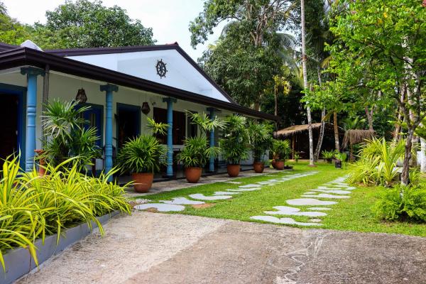 Sky Villa Unawatuna, Забронировать  Отели Округа Галле с парковкой, Парковка