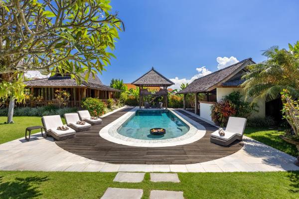 Villa Lina by Optimum Bali Villas, Забронировать  Бизнес-отели провинции Бали, 4* 5*