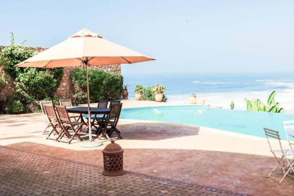 6 Bed Villa Stunning Sea Views Infinity Pool, Забронировать  Отели в центре Мирлефт, в центре