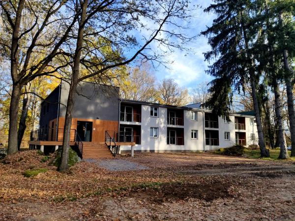 Apartamenty Dąbrówka Cieplice Zdrój 1,15, Забронировать  Отели Цеплице с парковкой, Парковка