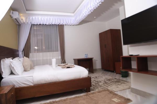 DE ALena Villas And Hotel, Забронировать  Отели Мбарара с парковкой, рядом с Mbarara Market, Парковка