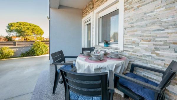 Apartman Sabina 1 by Villas Guide, Забронировать  Валбандон Истрия