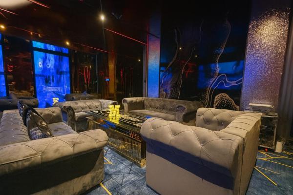 Marble Haven Villa JB KARAOKE 14PAX by Our Stay, Забронировать  Отели Джохор-Бару с бассейном, Бассейн