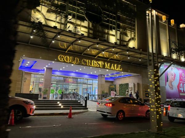 Guest Nest Premier Stay - GOLD CREST Mall And Residency DHA Lahore, Забронировать  Отели Лахра с завтраком, Завтраки