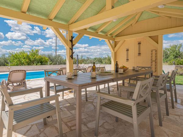 Holiday Home Rural Villa Olive Krka by Interhome