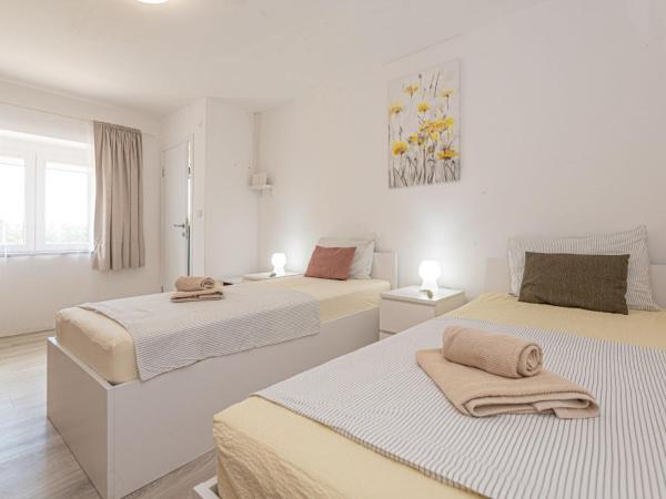 Holiday Home Rural Villa Olive Krka by Interhome