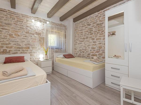 Holiday Home Rural Villa Olive Krka by Interhome